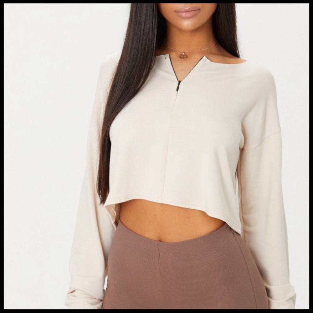 *NEW & NEVER WORN* Zip Front Sweater